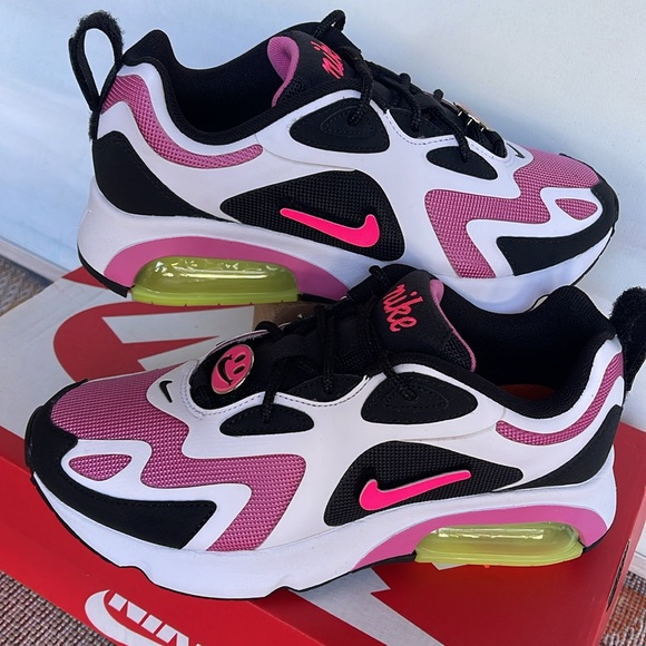 NIKE WMNS AIR MAX 200
BLACK/HYPER PINK NOIR/HYPER ROSE
SNEAKERS Athletic Shoes - Picture 11 of 16